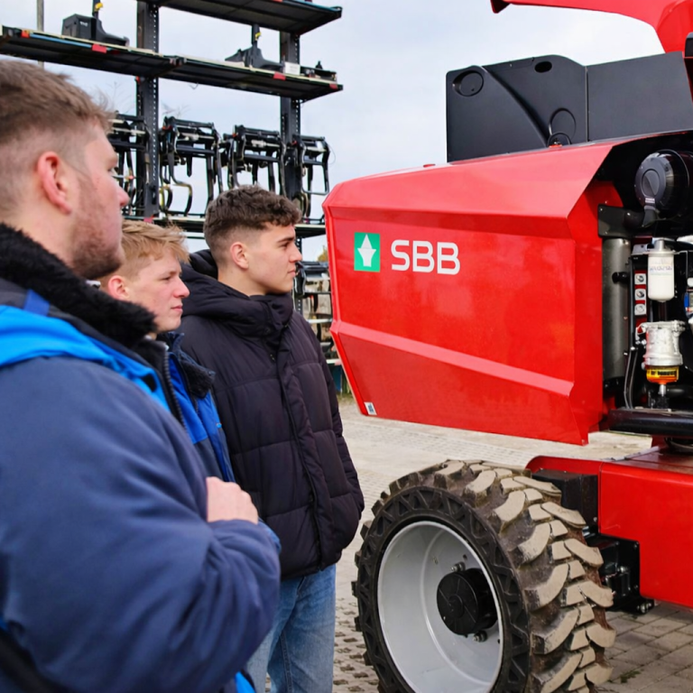 Einweisung Hubarbeitsbühne Einweisung Hubarbeitsbühne Schulung Bediener Sicherheit DGUV konform